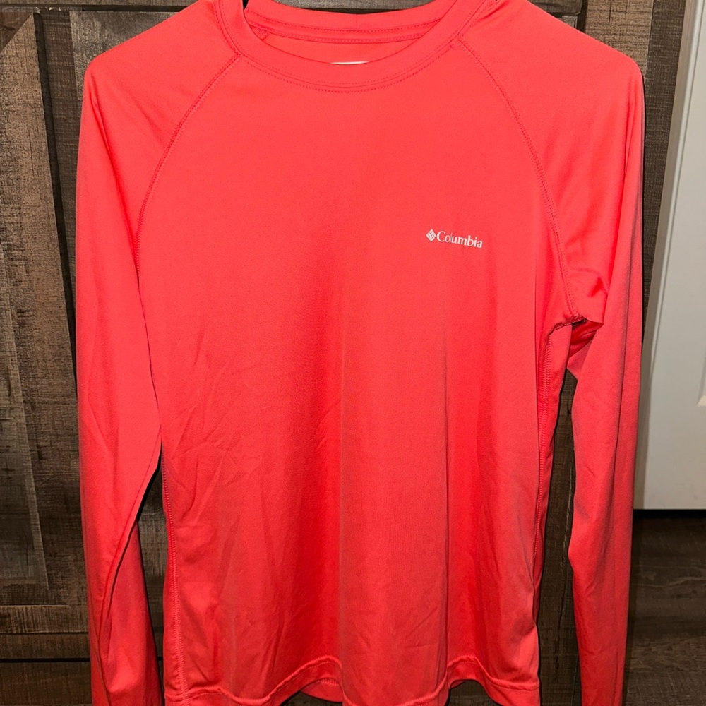 Columbia Vibrant Red Long Sleeve Shirt